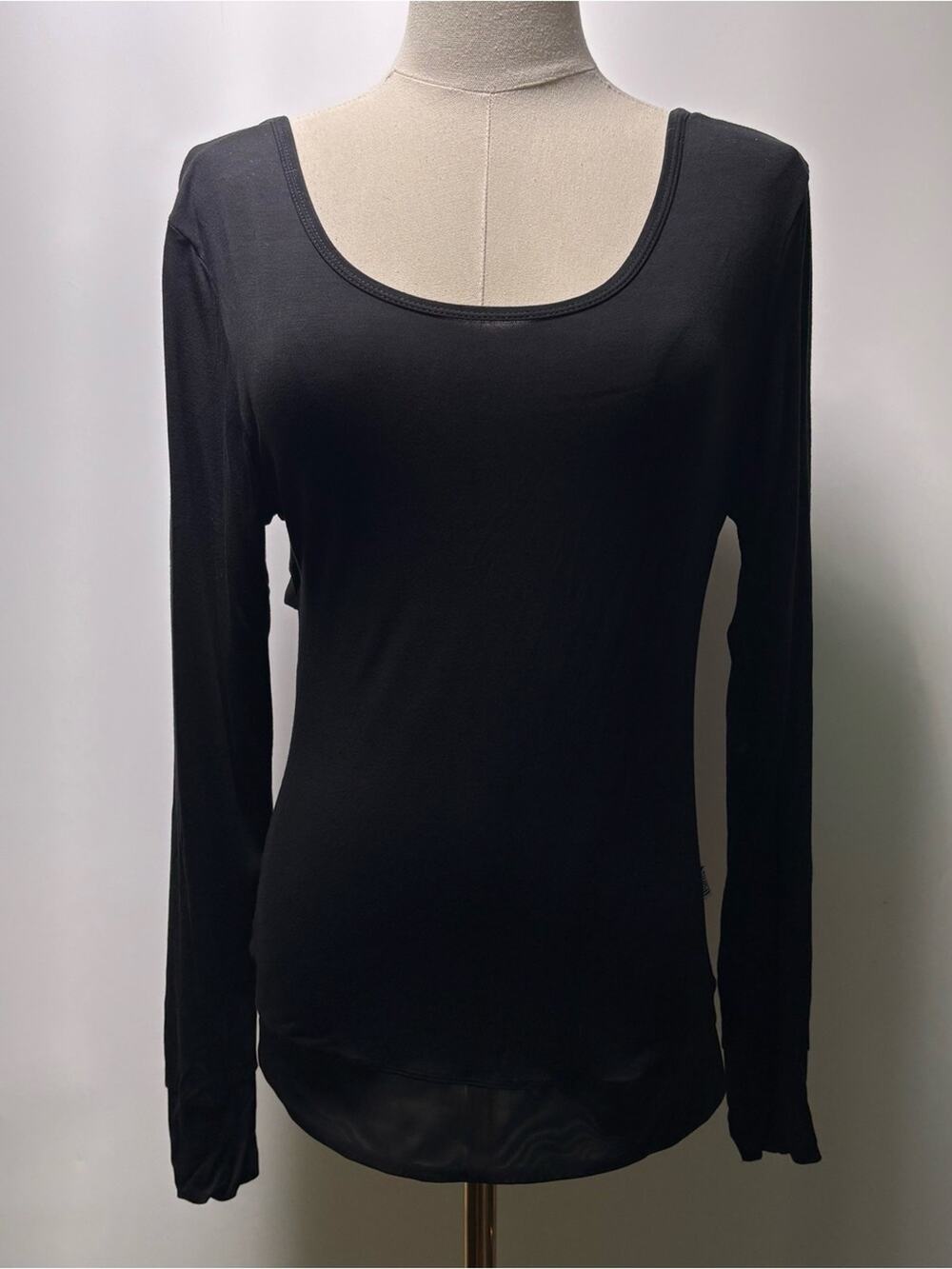 Laundry By Shelli Segal Black Long-Sleeve Scoop Neck Tee Size Small